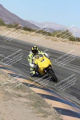 media/Dec-01-2025-Moto Forza (Mon) [[2daa91e15f]]/2-Intermediate Group/Session 4 (Turn 10 Inside)/